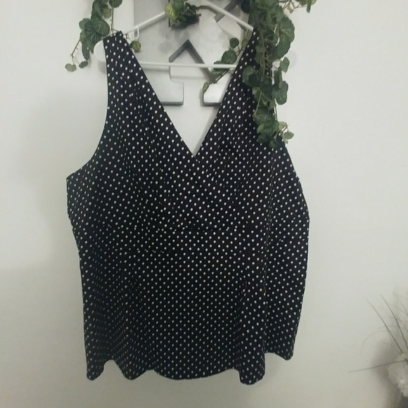torrid Tops - Torrid 4x polka dot top